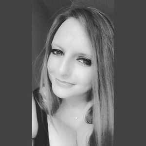 Meet your Posher, Roxanne